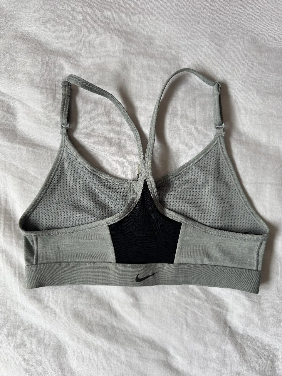 Corpiño deportivo Nike - imagen 3