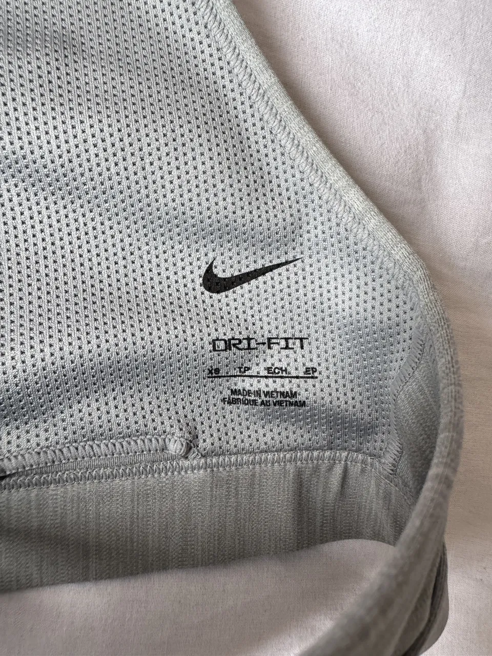 Corpiño deportivo Nike - imagen 4