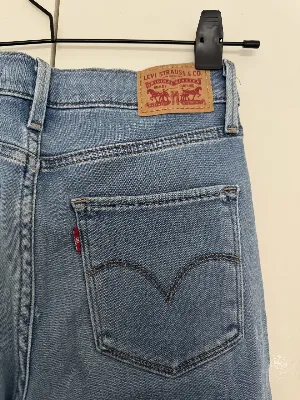 Levi's
