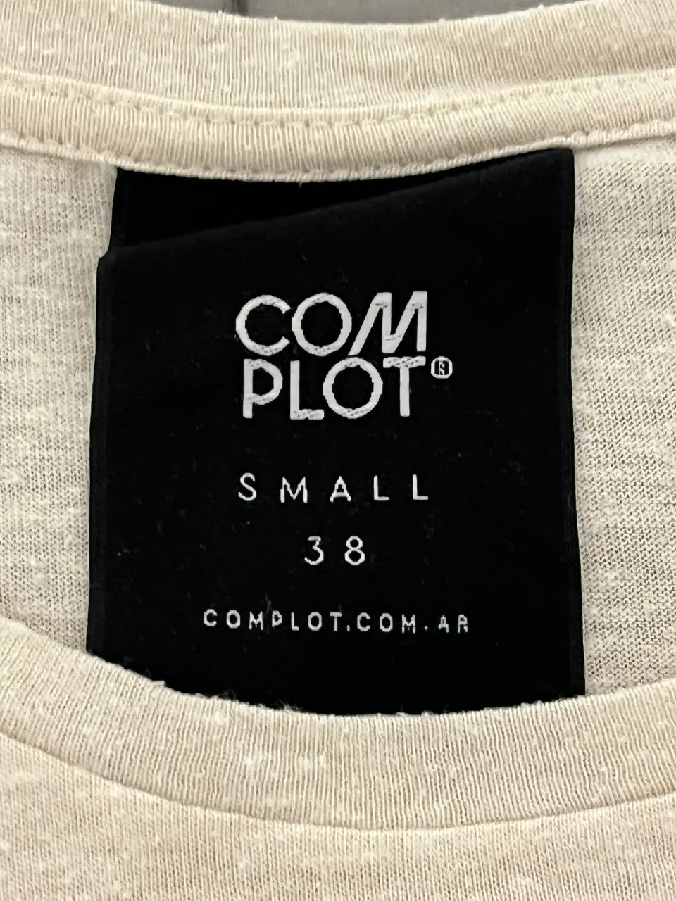 Remera Complot - imagen 2