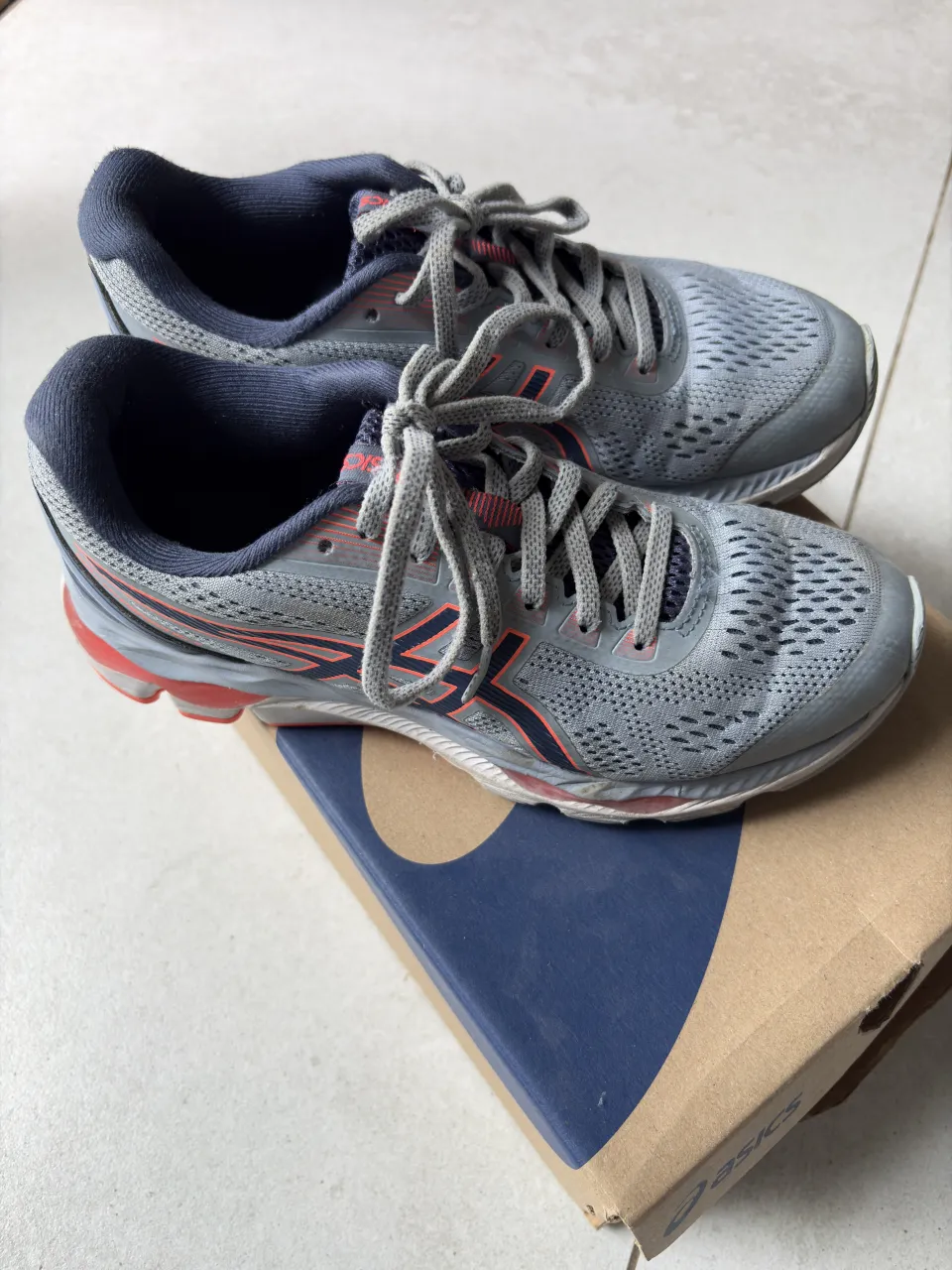 Zapatillas Asics - imagen 1