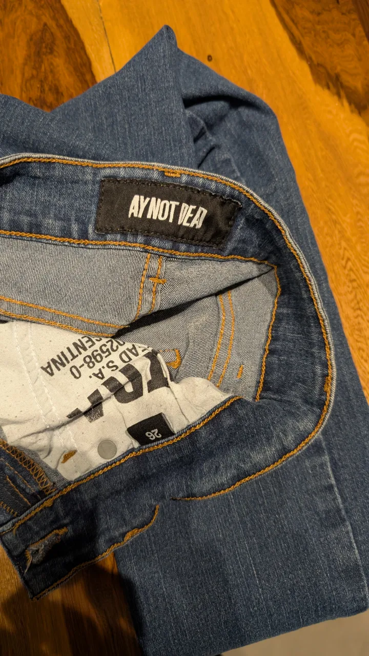 Jean Ay Not Dead - Vista 3