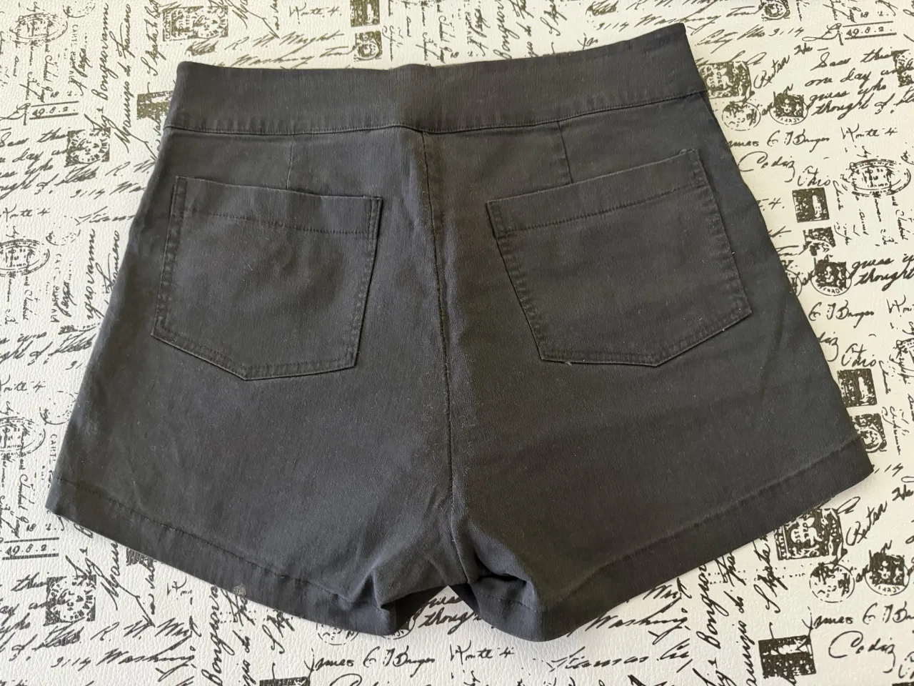 Short Another - imagen 2