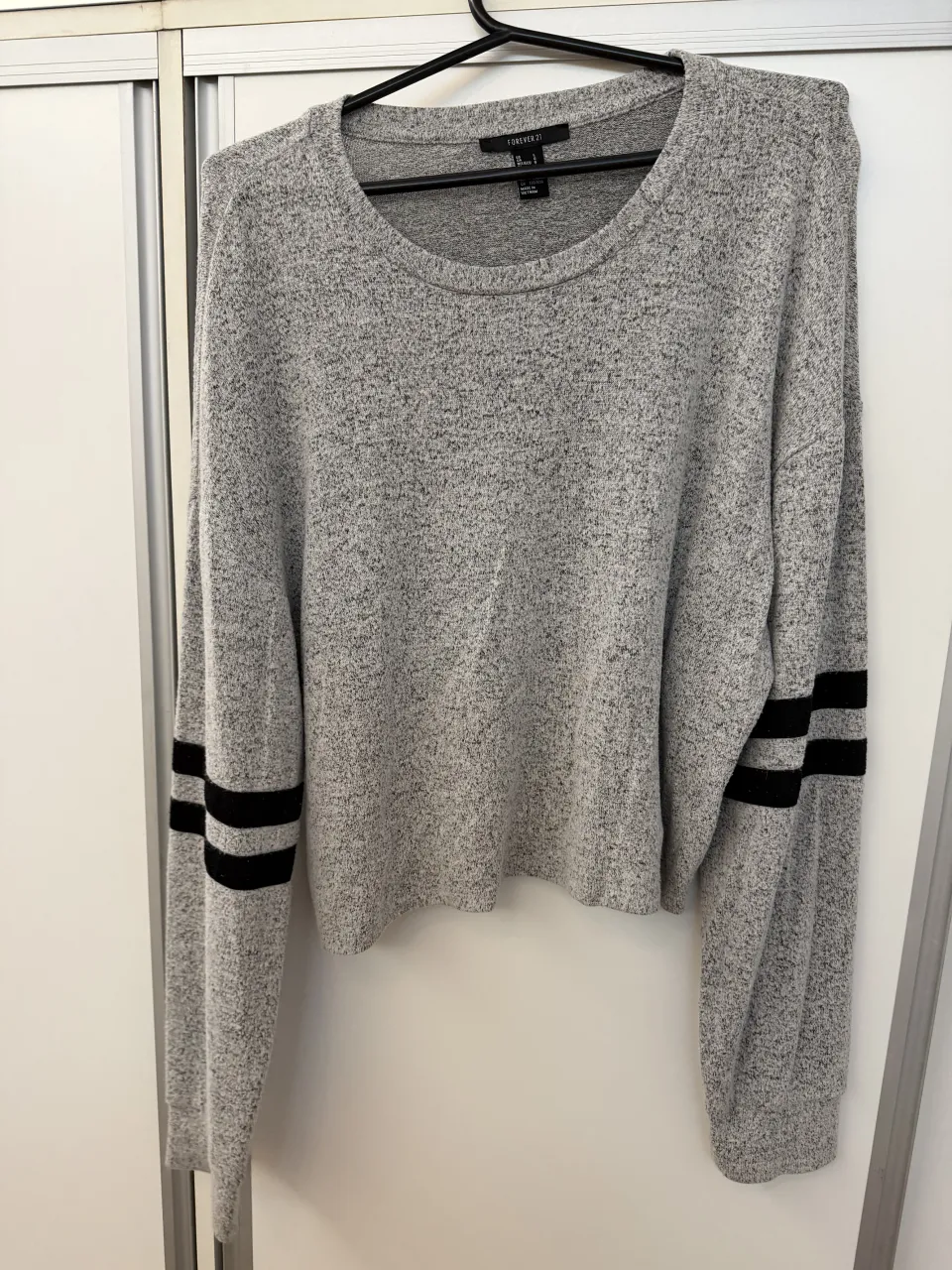 Buzo Forever 21 - imagen 1