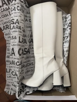 Lara casa