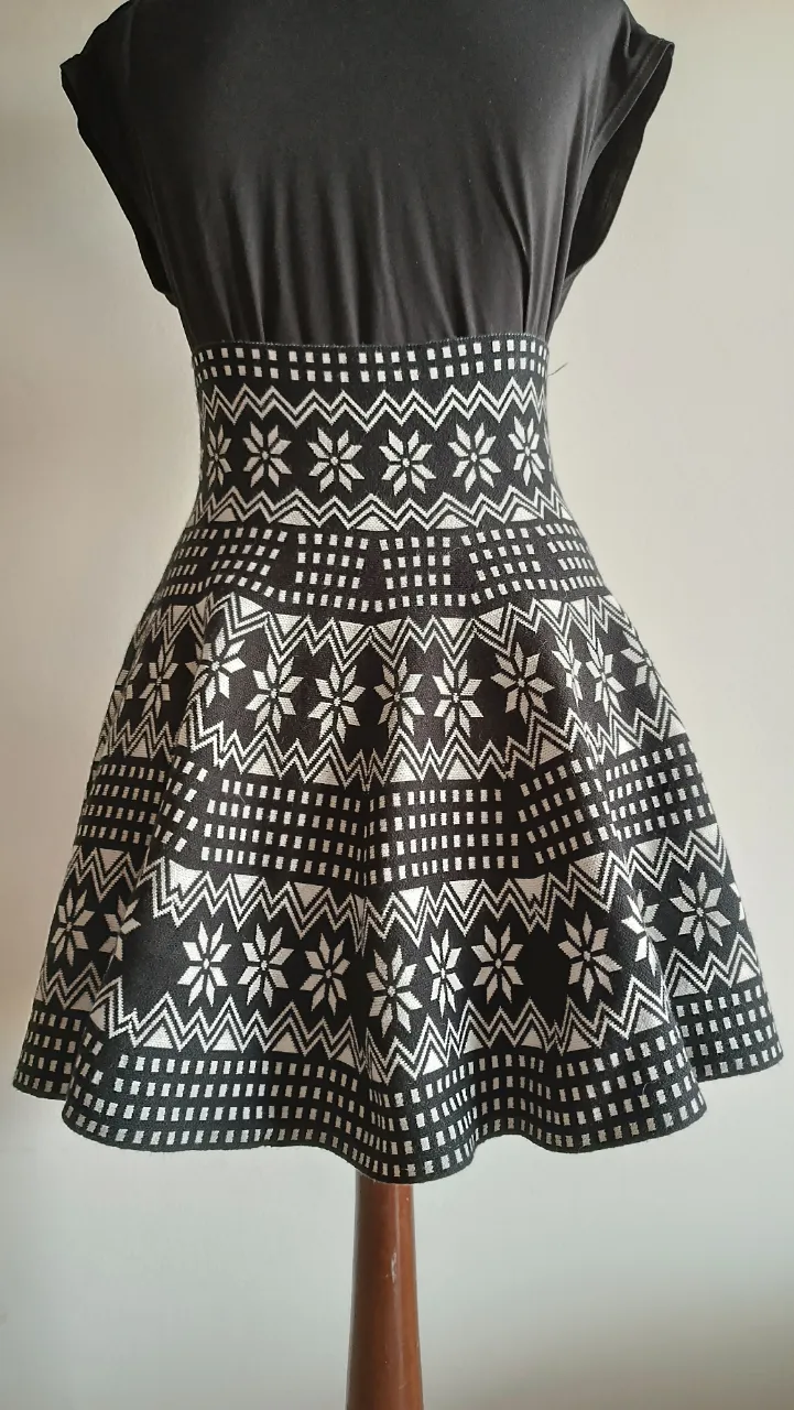 Pollera Ropa de diseño - imagen 4