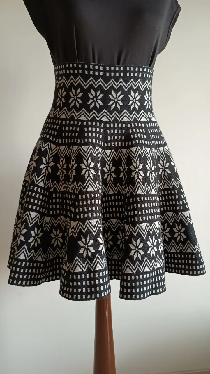 Pollera Ropa de diseño - imagen 2