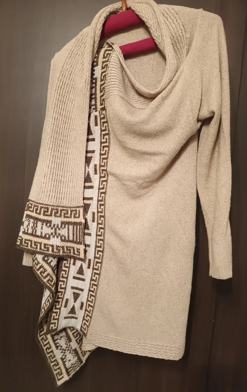 Cardigan A.. - imagen 4
