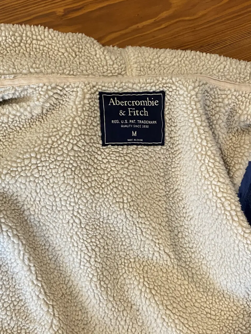 Buzo Abercrombie & Fitch - imagen 4