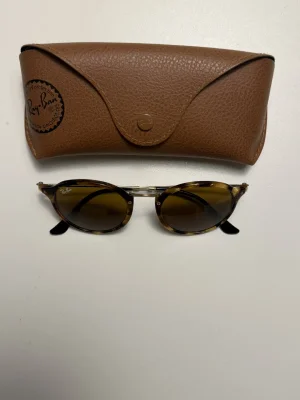 Ray-Ban
