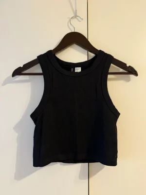 Divided h&m