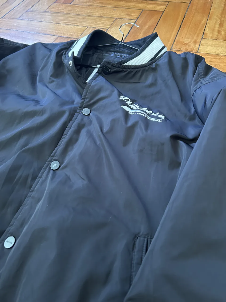 Campera Bershka - Vista 3