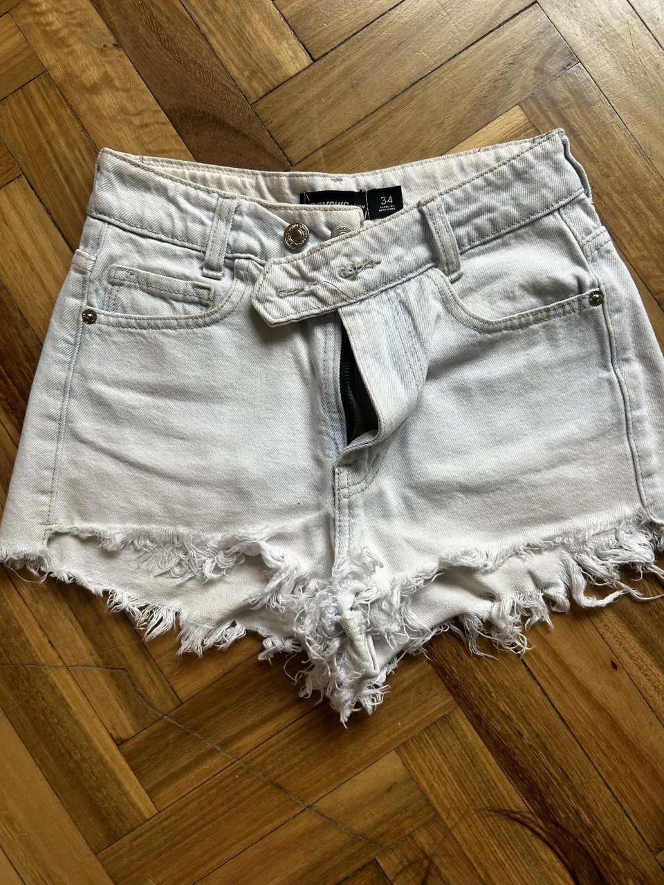 Short PSYCHIC - imagen 3