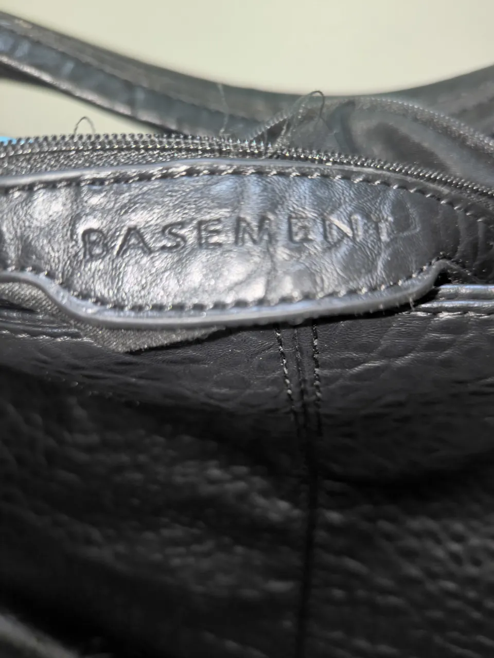Cartera Basement - imagen 2