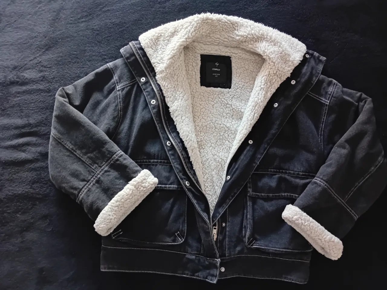 Campera Complot - imagen 1