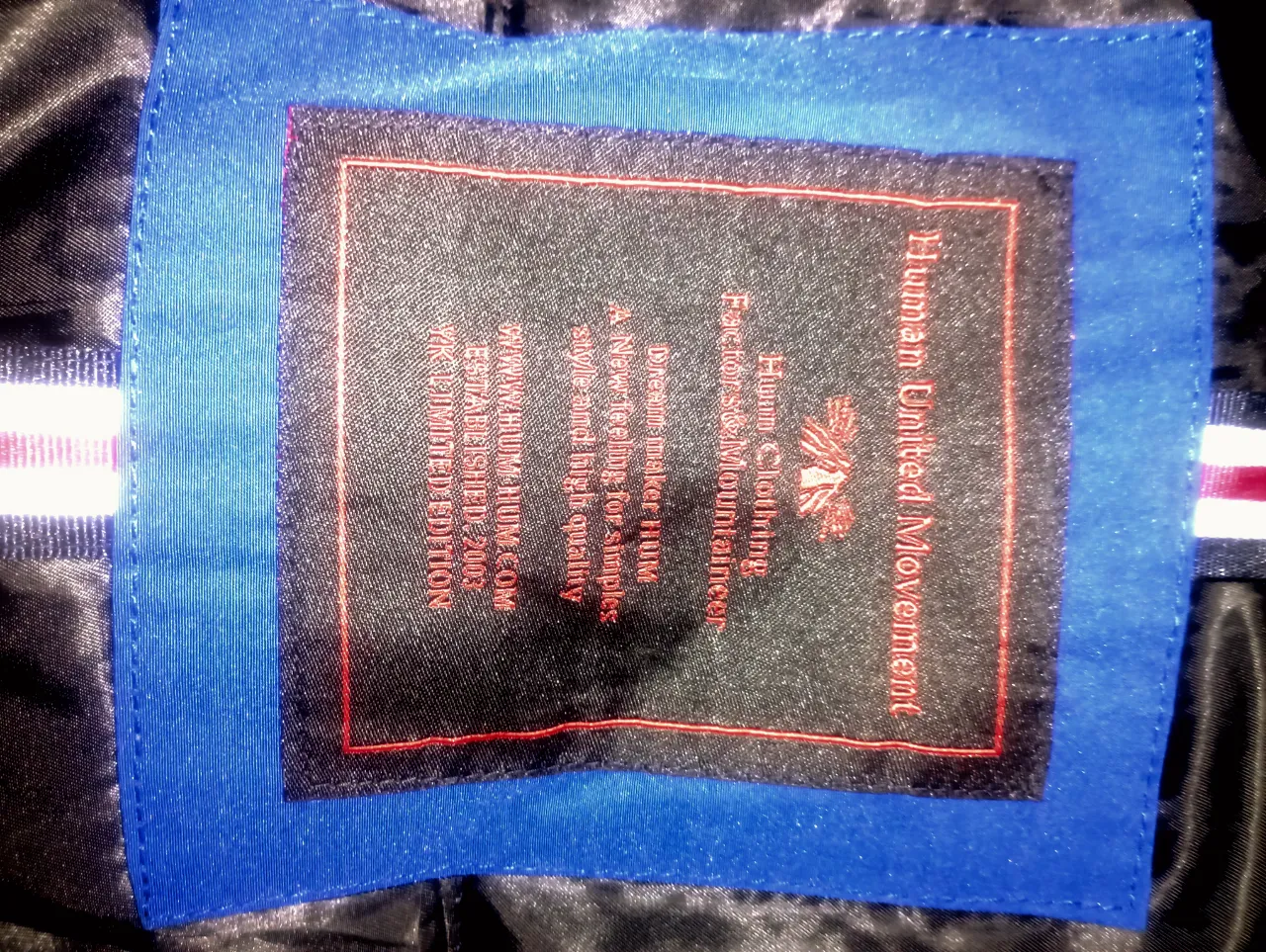 Campera Human united movement - imagen 3