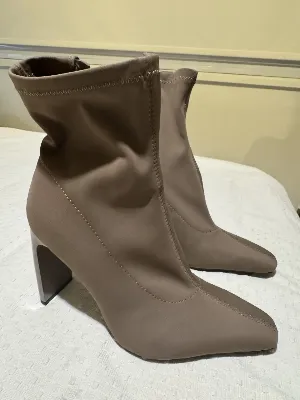 Zara Woman