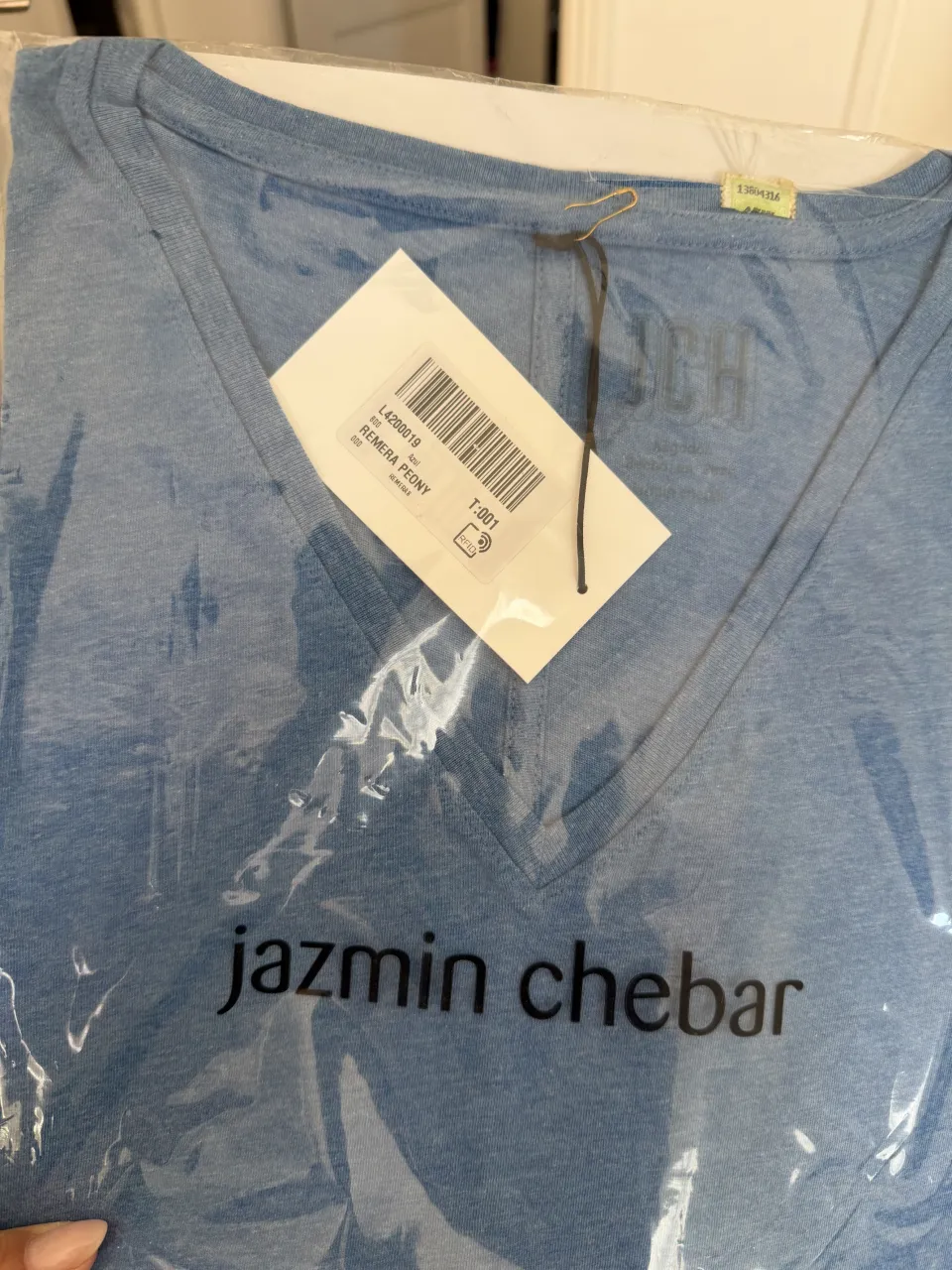 Remera Jazmín Chebar - imagen 3