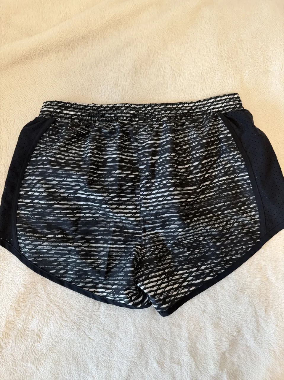 Short Under Armour - imagen 3