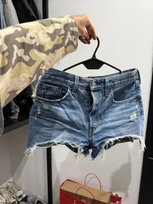 Levi's