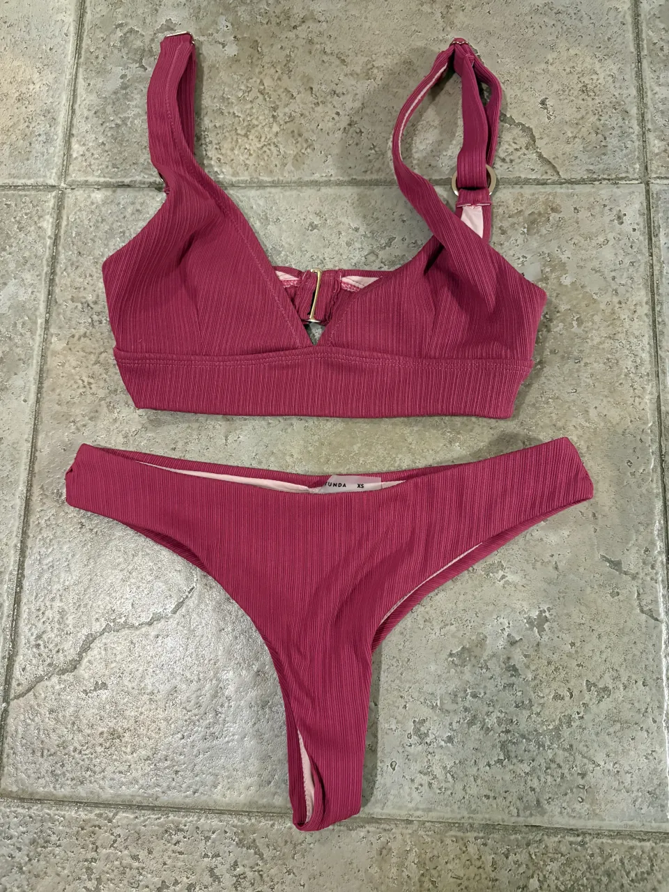 Bikini Rotunda - imagen 1
