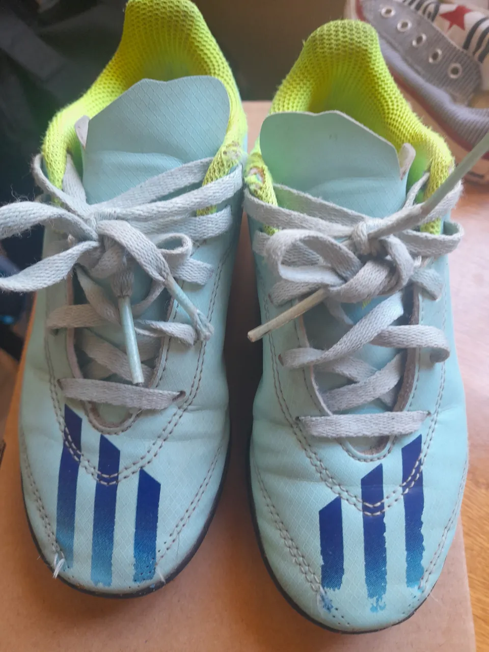 Botín de fútbol adidas - imagen 1