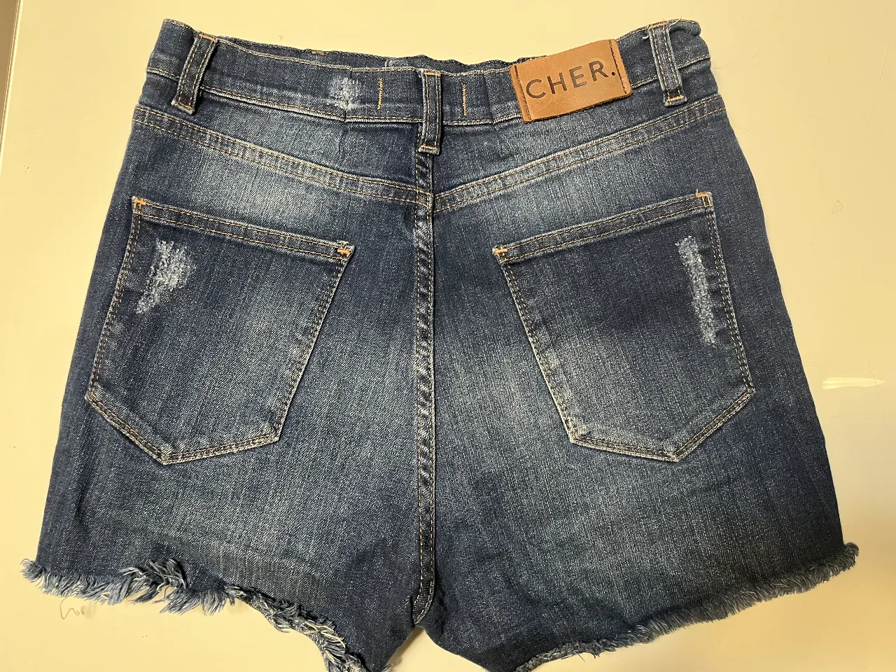 Short CHER. - imagen 2