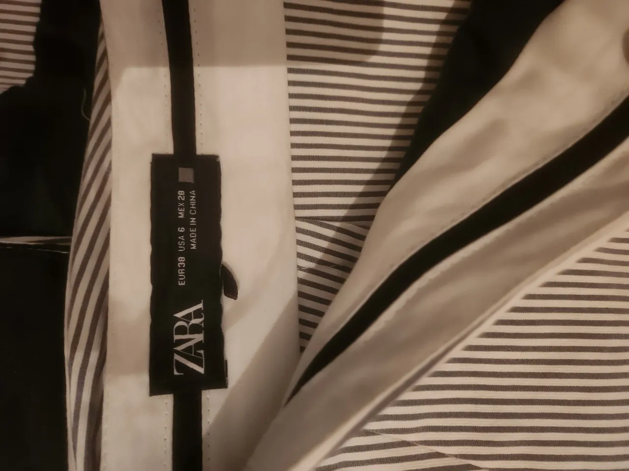 Traje Zara - imagen 3