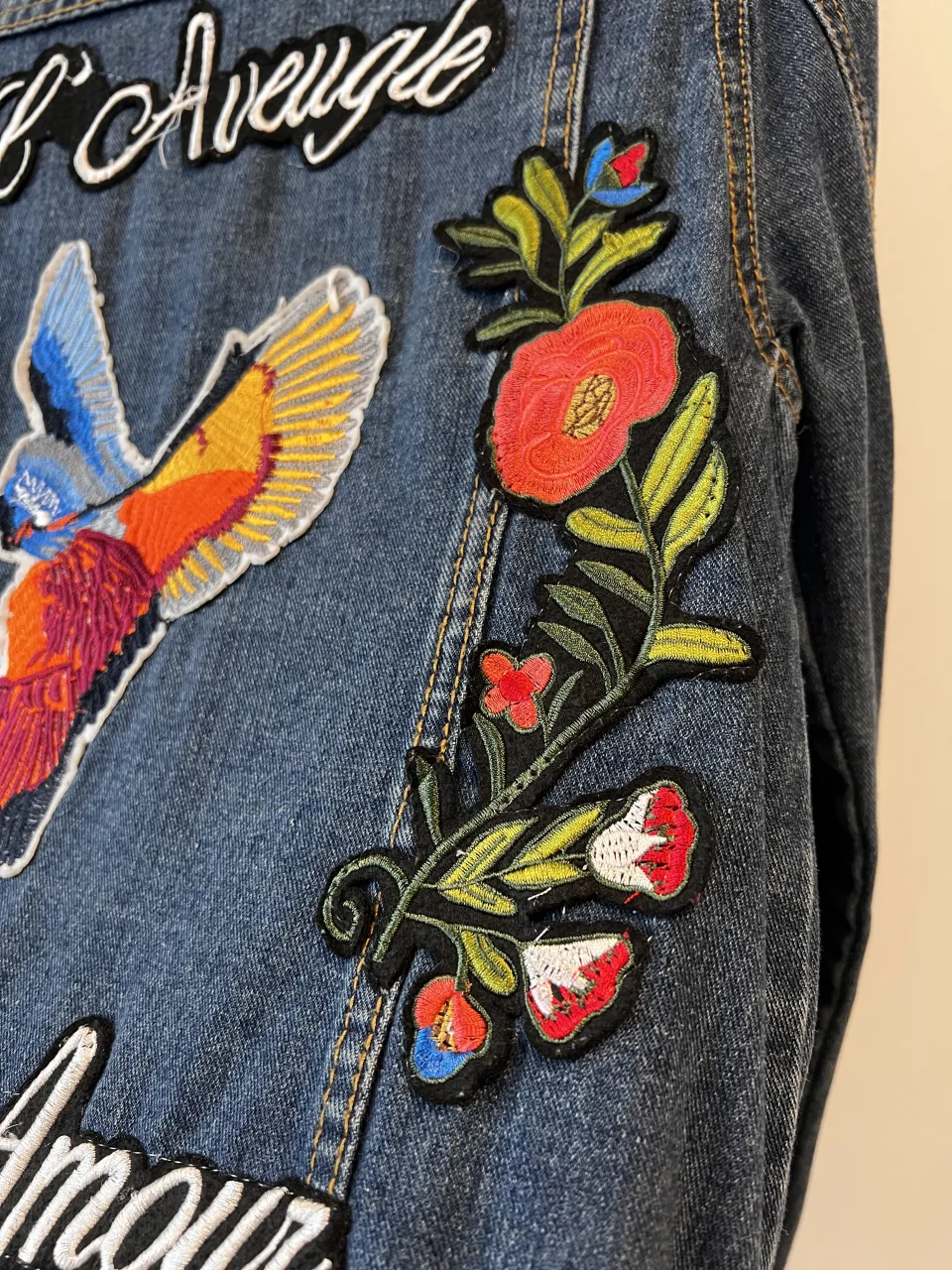 Campera A ≠ - imagen 5