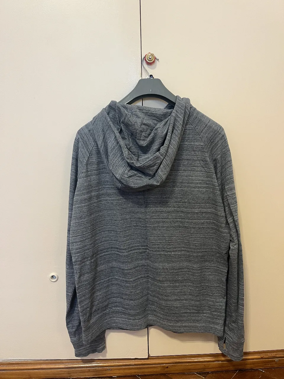 Buzo American Eagle Outfitters - imagen 3