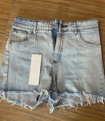 MATERIA JEANS
