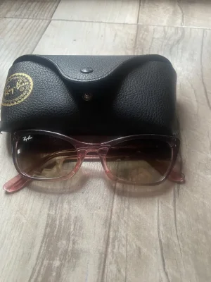 Ray-Ban