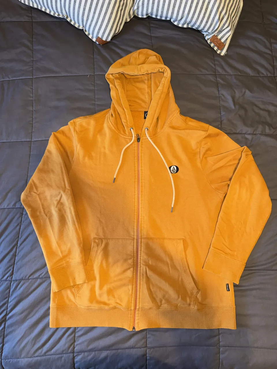 Buzo Volcom - imagen 2