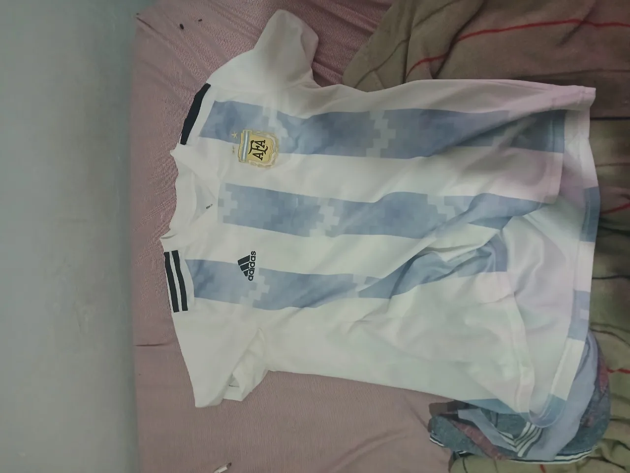 Remera adidas - imagen 1