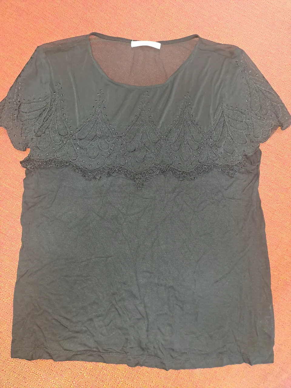 Remera Yagmour - imagen 1