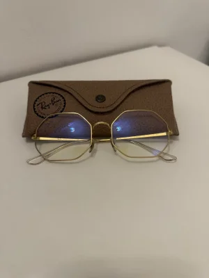 Ray-Ban