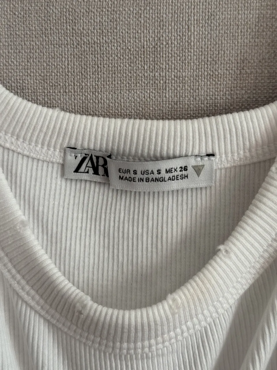 Musculosa Zara miniatura 2