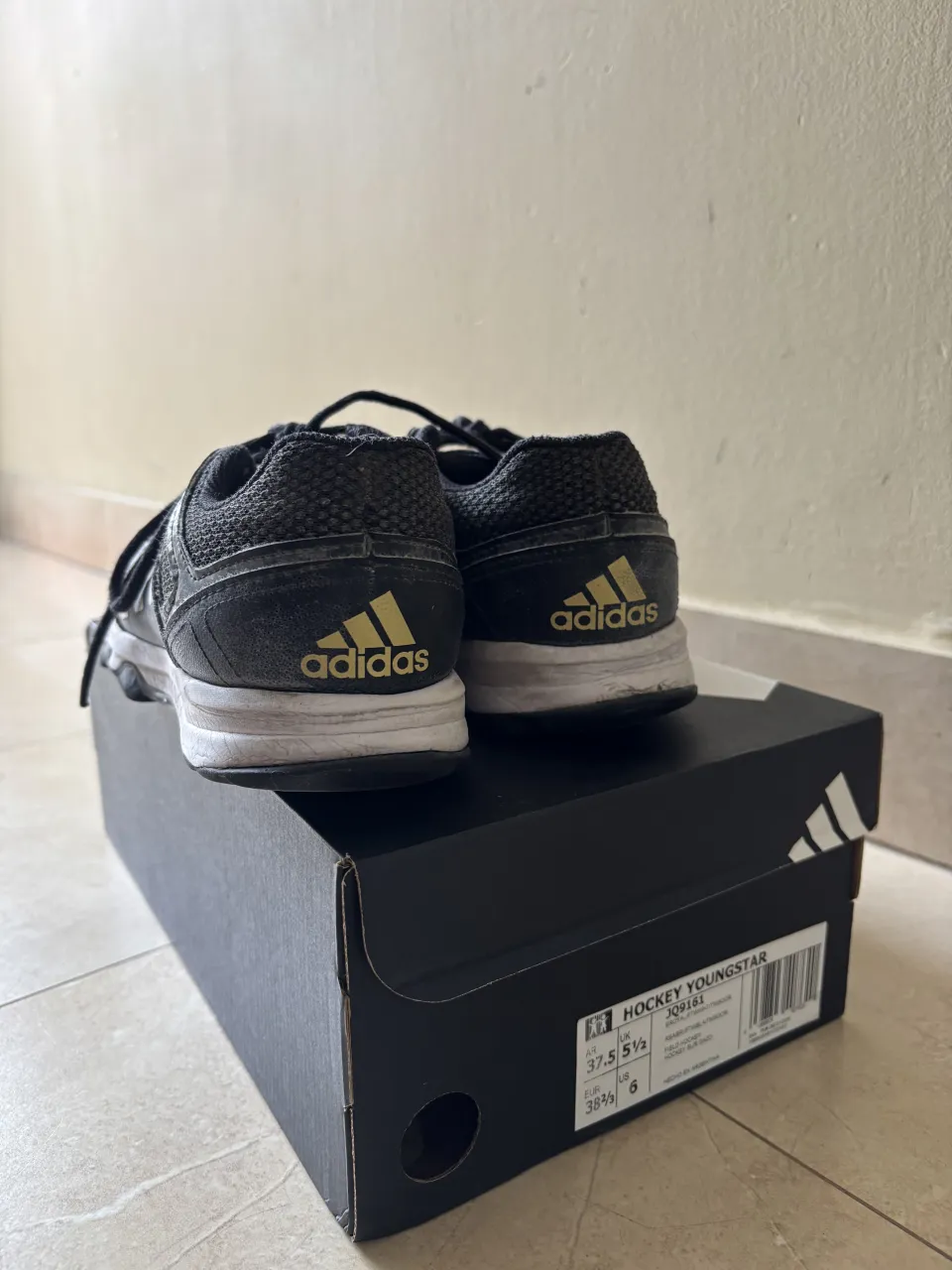 Botines adidas miniatura 2