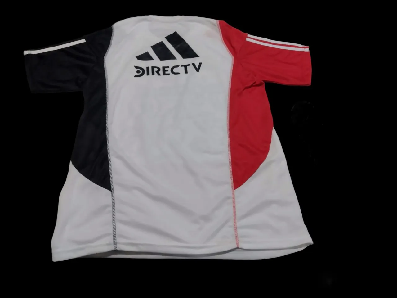 Camiseta adidas miniatura 2