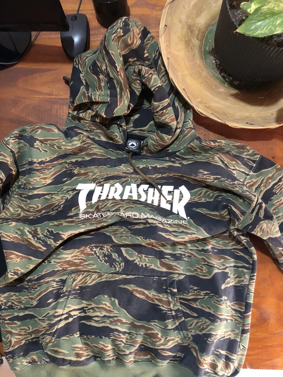 Buzo Thrasher - imagen 1