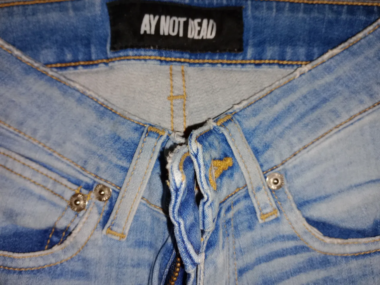 Jean Ay Not Dead - imagen 3