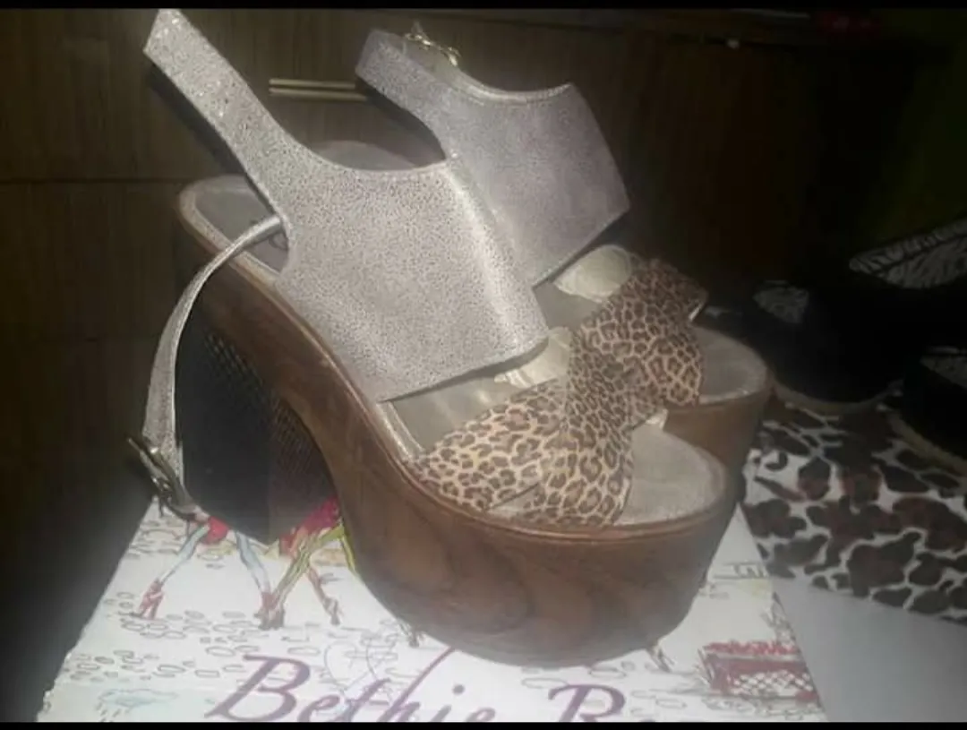 Sandalias Bethyc store