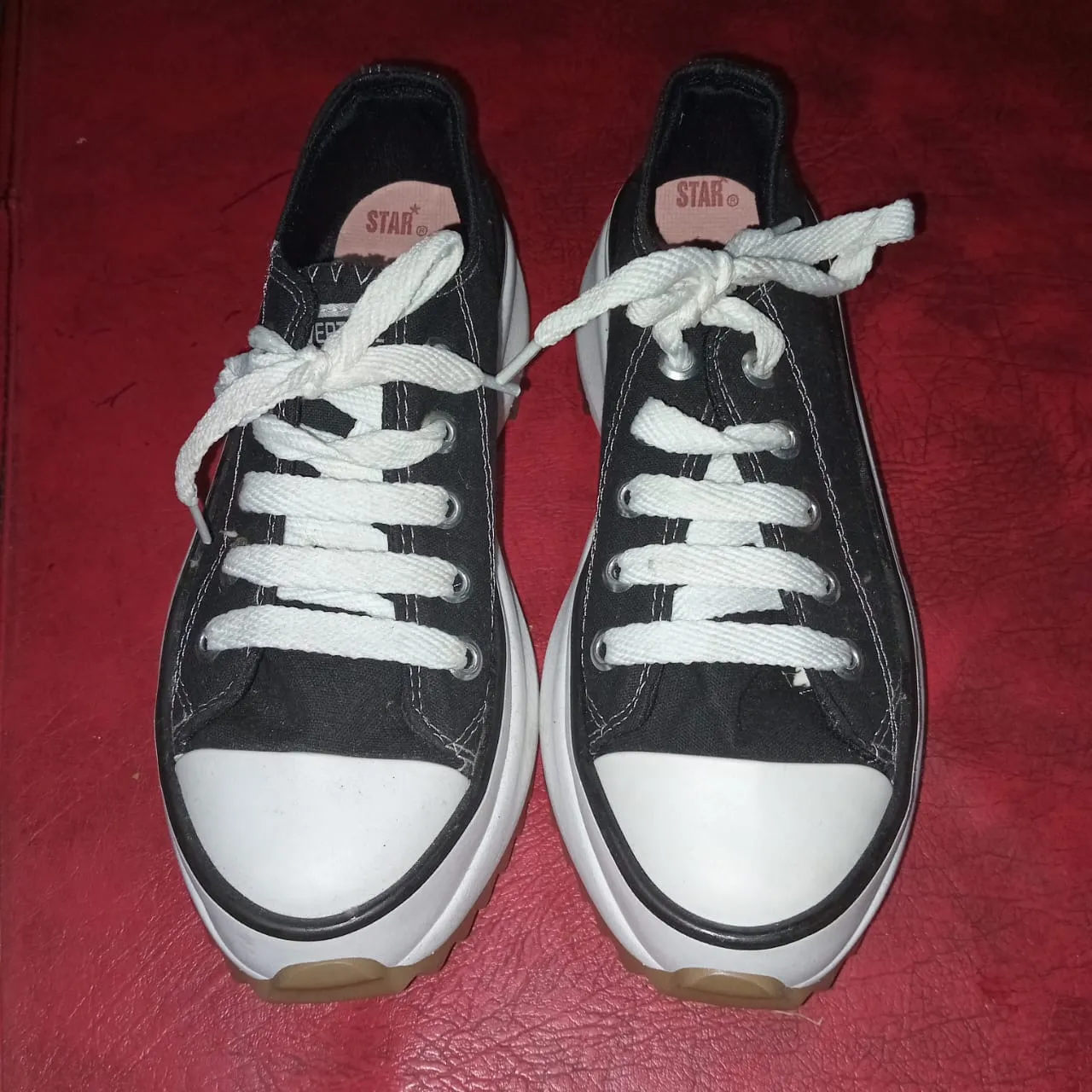 Zapatillas No sé exactamente la marca - imagen 1