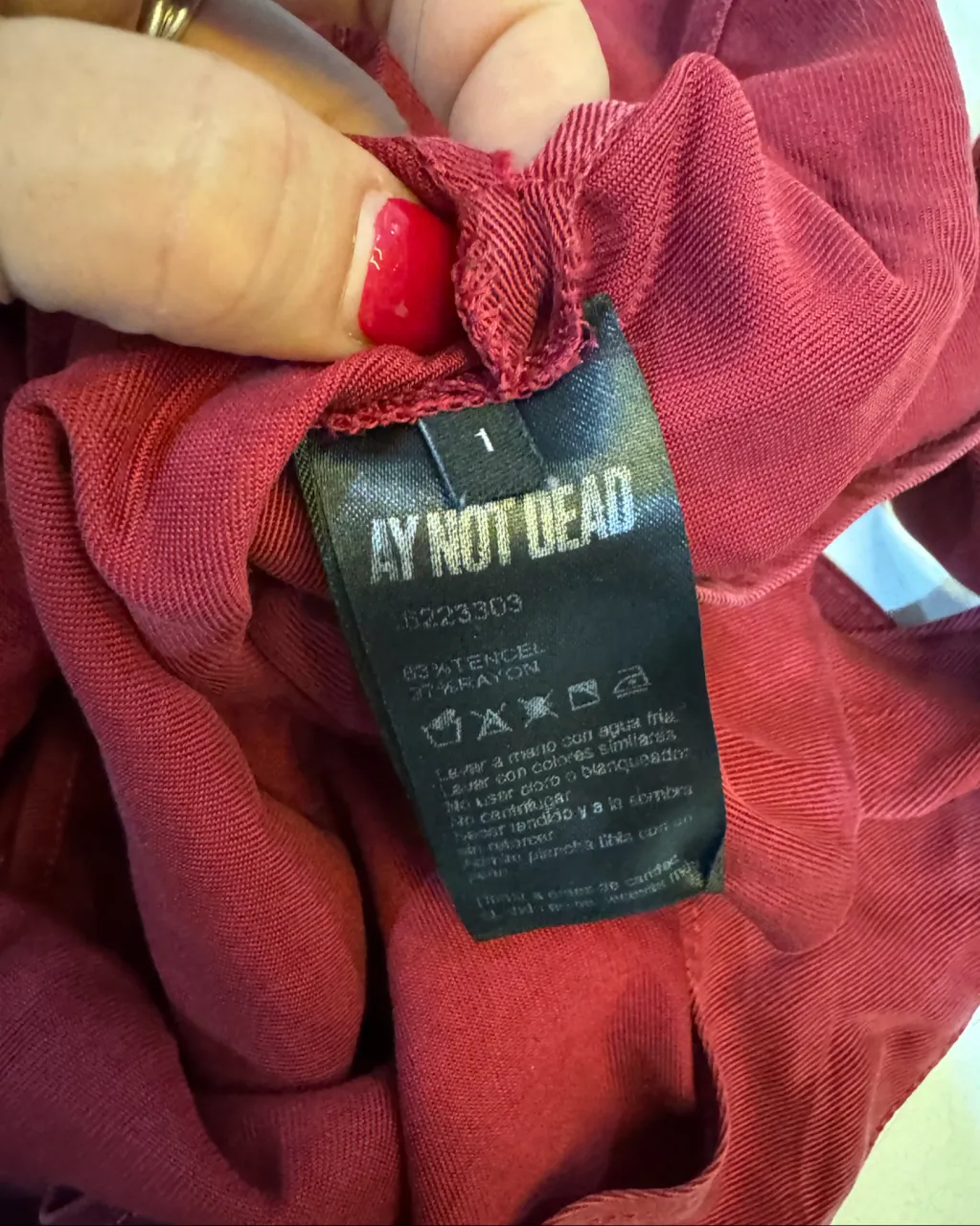 Top Ay Not Dead - imagen 4