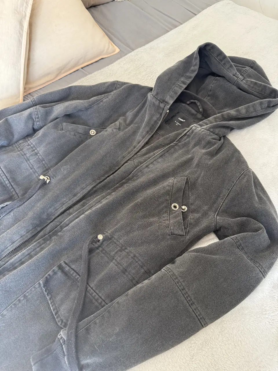 Campera Complot - imagen 1