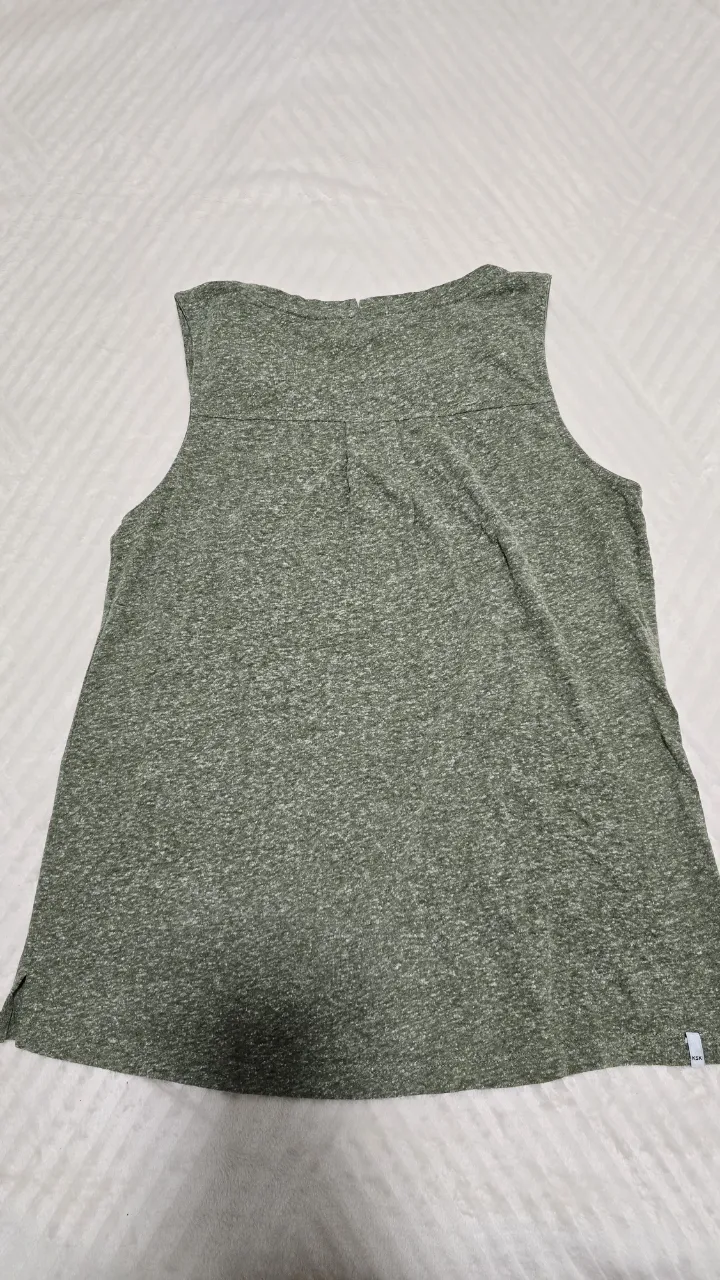 Musculosa Kosiuko - imagen 2