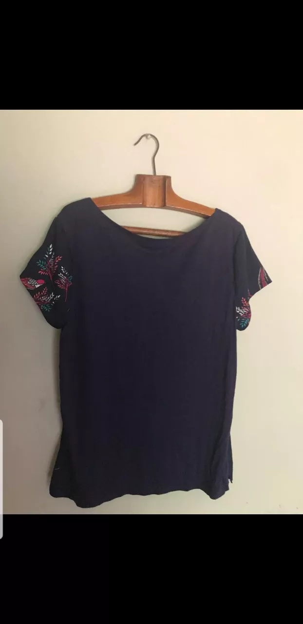 Remera GAP - Vista 3