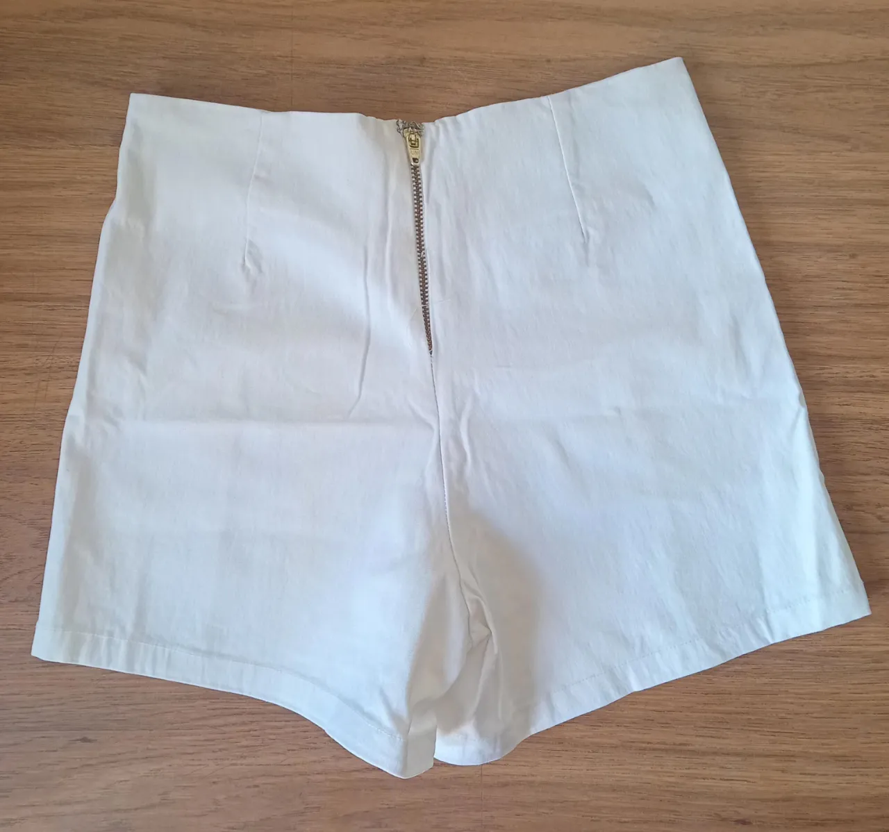 Short A+ miniatura 2