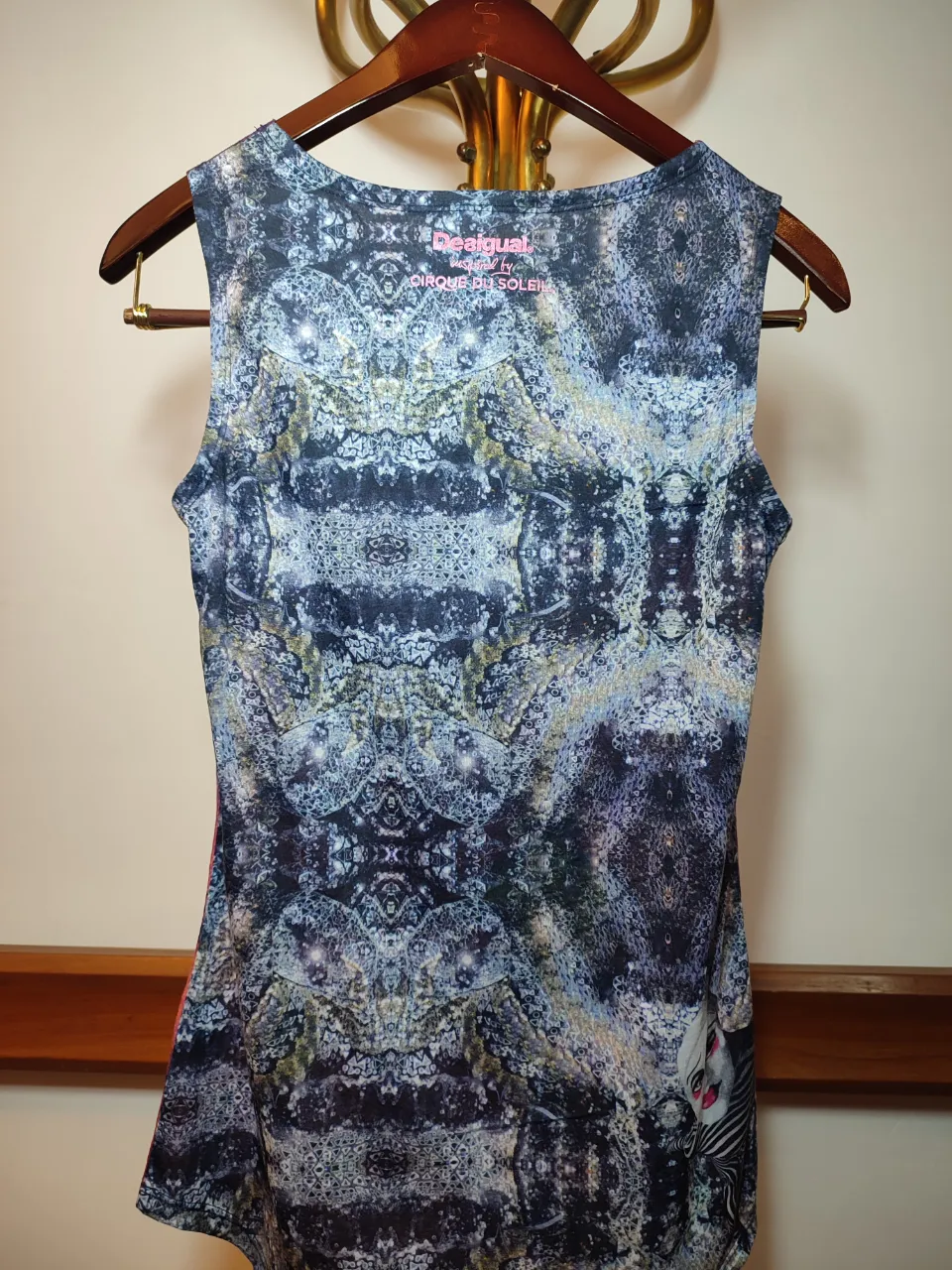 Musculosa Desigual - imagen 4