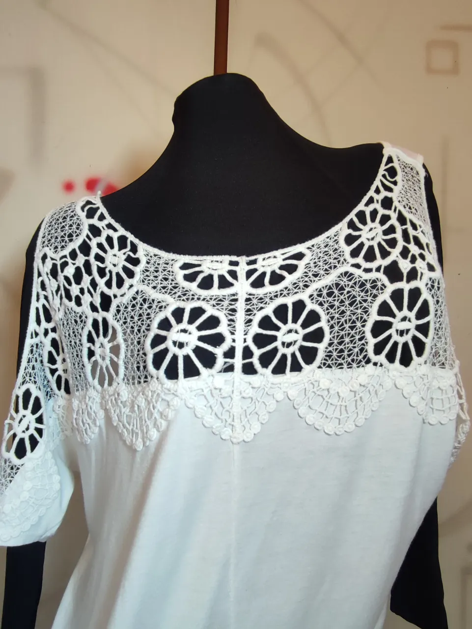 Remera A ≠ - imagen 2